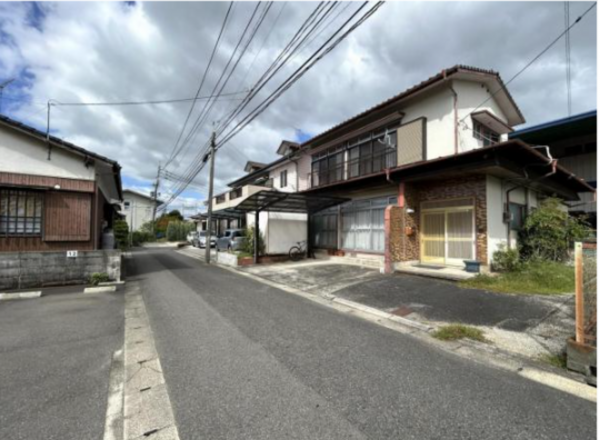 佐賀市新中町、土地の前面道路を含む現地写真画像です