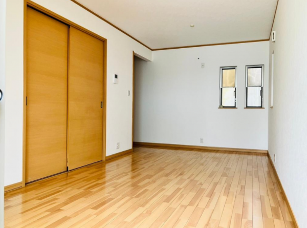 八尾市中田、中古一戸建ての画像です