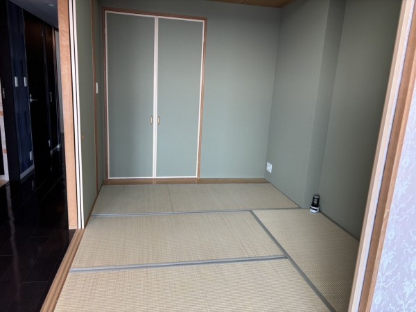 八尾市龍華町、マンションの画像です