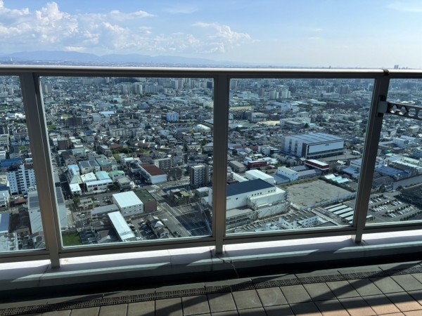 八尾市龍華町、マンションの画像です