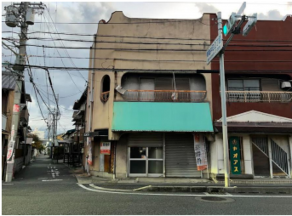 八尾市南亀井町、収益物件/店舗付住宅の画像です