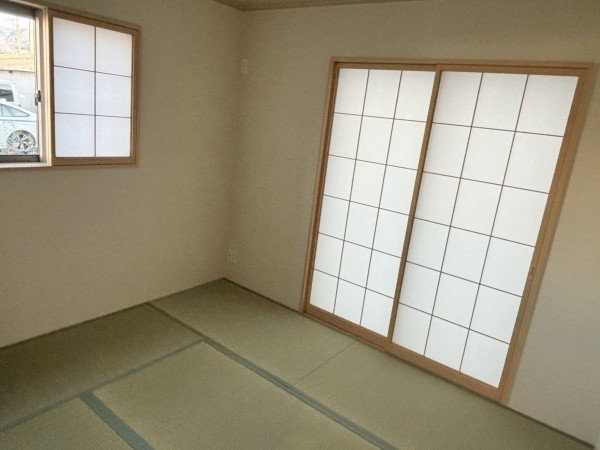 八尾市長池町、新築一戸建ての居間画像です