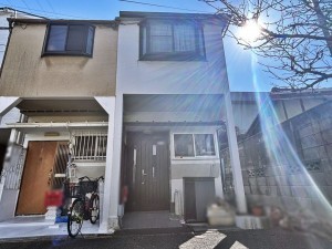 八尾市緑ヶ丘、中古一戸建ての外観画像です