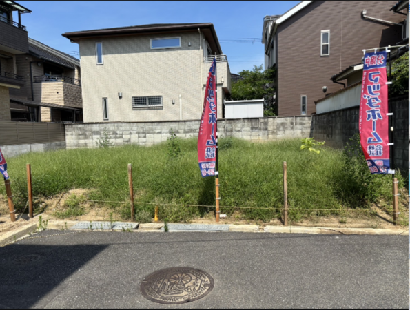 八尾市東山本新町、土地の前面道路を含む現地写真画像です