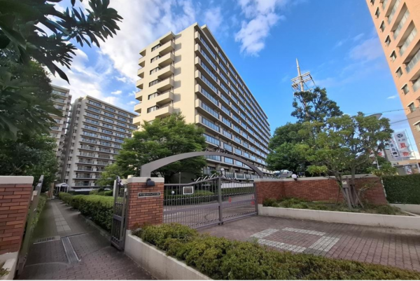 八尾市安中町、マンションの画像です