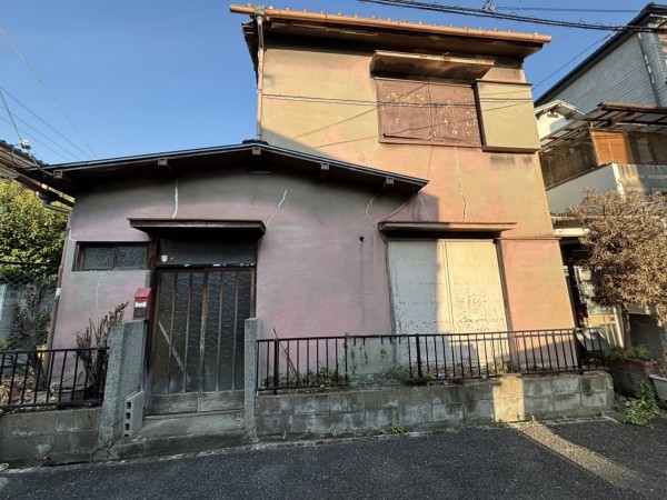 八尾市緑ヶ丘、中古一戸建ての画像です