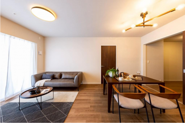 八尾市龍華町、マンションの画像です