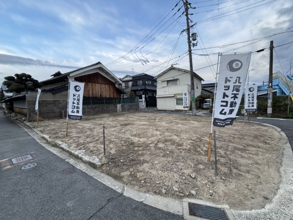 八尾市亀井町、土地の前面道路を含む現地写真画像です
