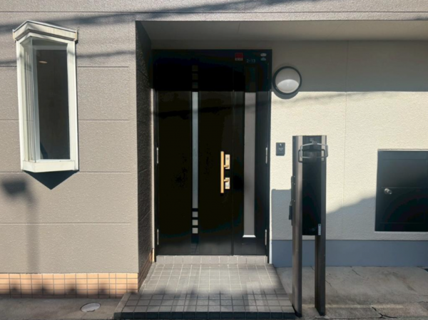 八尾市南太子堂、収益物件/店舗付住宅の画像です