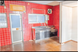 八尾市南植松町、中古一戸建てのキッチン画像です