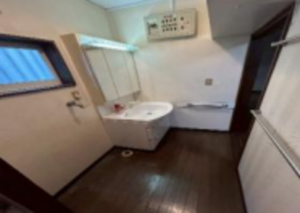 八尾市東山本新町、中古一戸建ての洗面画像です