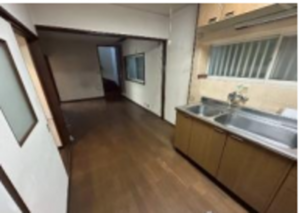 八尾市東山本新町、中古一戸建てのキッチン画像です