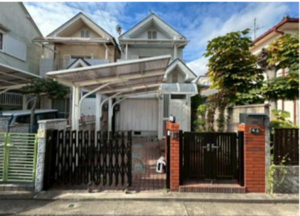 八尾市東山本新町、中古一戸建ての外観画像です