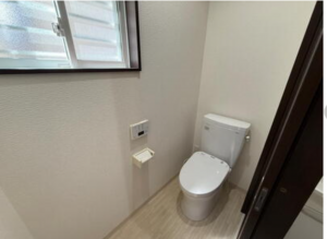 八尾市福万寺町南、中古一戸建てのトイレ画像です