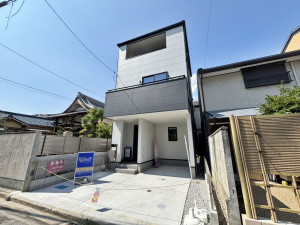 八尾市東本町、新築一戸建ての画像です