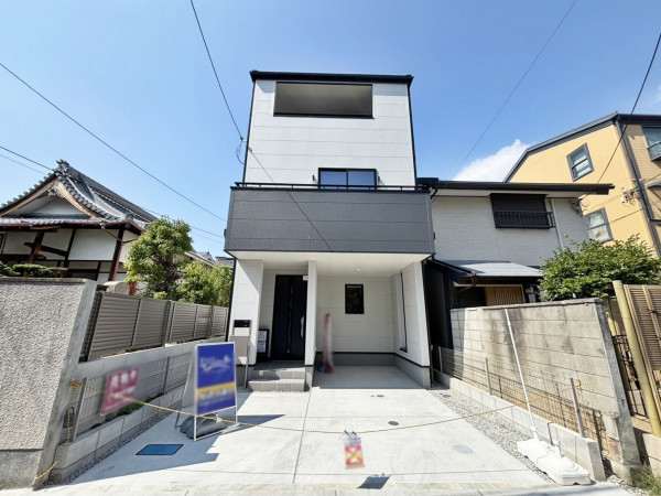 八尾市東本町、新築一戸建ての画像です