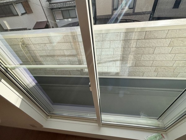 八尾市渋川町、新築一戸建てのバルコニー画像です