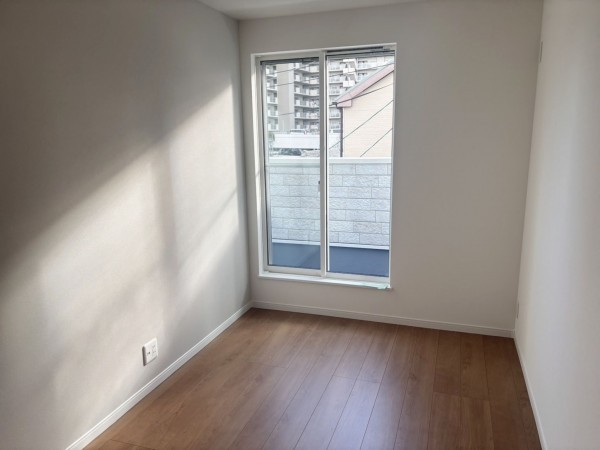 八尾市渋川町、新築一戸建ての寝室画像です