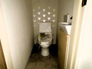 八尾市東弓削、新築一戸建てのトイレ画像です