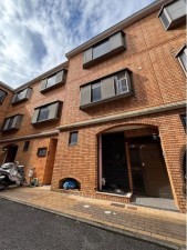 八尾市竹渕、中古一戸建ての外観画像です