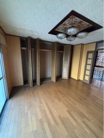 八尾市竹渕、中古一戸建ての居間画像です