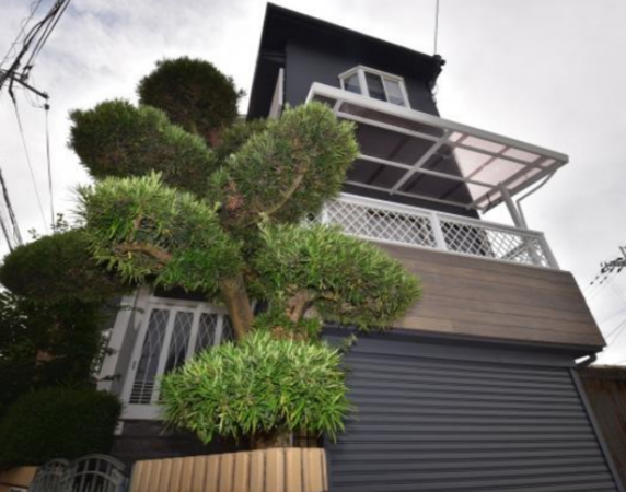 八尾市南本町、中古一戸建ての外観画像です