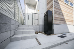 八尾市山本町南、新築一戸建ての玄関画像です