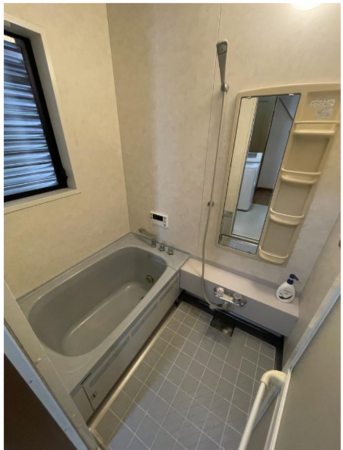 八尾市、中古一戸建ての風呂画像です