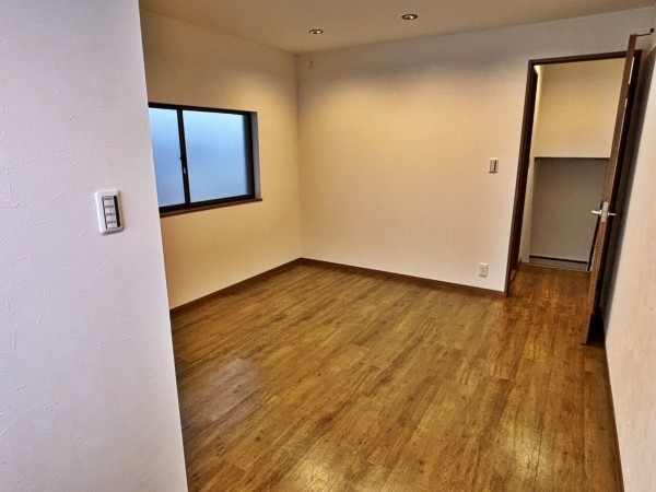 八尾市南植松町、中古一戸建ての画像です