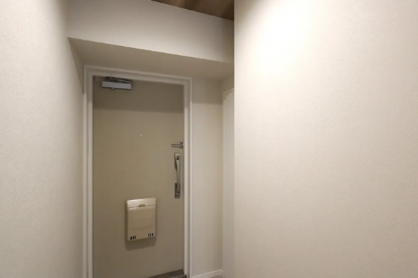 八尾市永畑町、マンションの玄関画像です