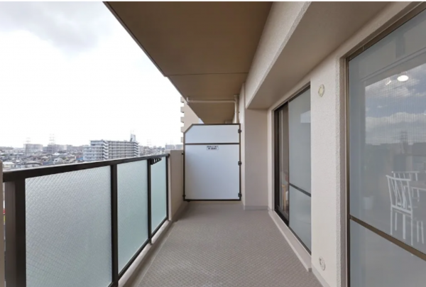 八尾市永畑町、マンションのバルコニー画像です