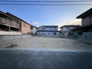 八尾市、土地の前面道路を含む現地写真画像です