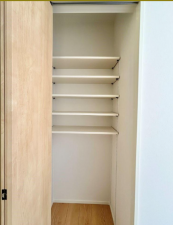 八尾市山城町、新築一戸建ての収納画像です