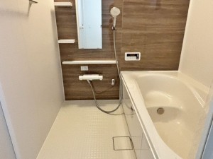 八尾市南本町、新築一戸建ての風呂画像です