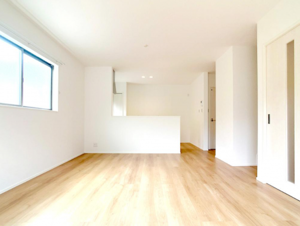 八尾市東山本新町、新築一戸建ての居間画像です