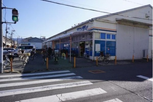 八尾市相生町、中古一戸建てのコンビニ画像です