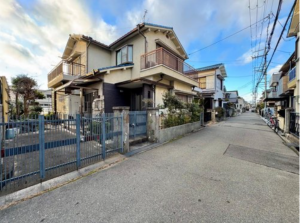 八尾市高安町北、土地の前面道路を含む現地写真画像です