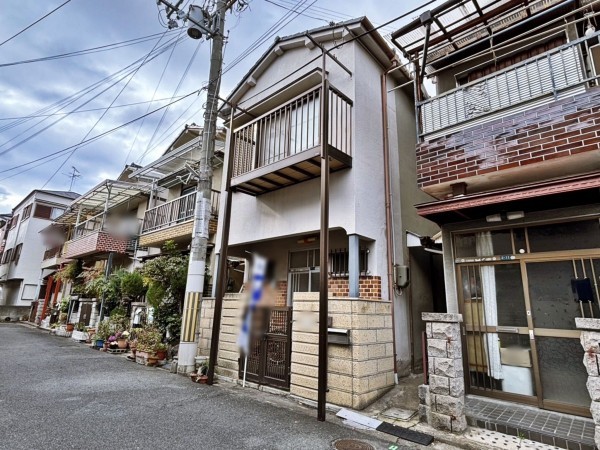 八尾市明美町、中古一戸建ての外観画像です