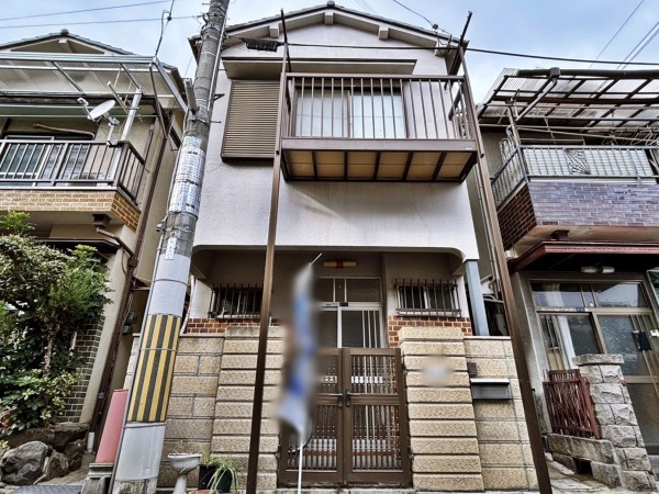 八尾市明美町、中古一戸建ての外観画像です