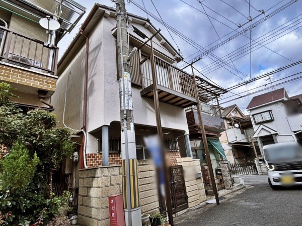 八尾市明美町、中古一戸建ての外観画像です