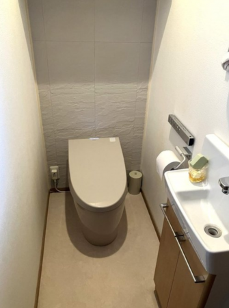 八尾市山本町北、中古一戸建てのトイレ画像です