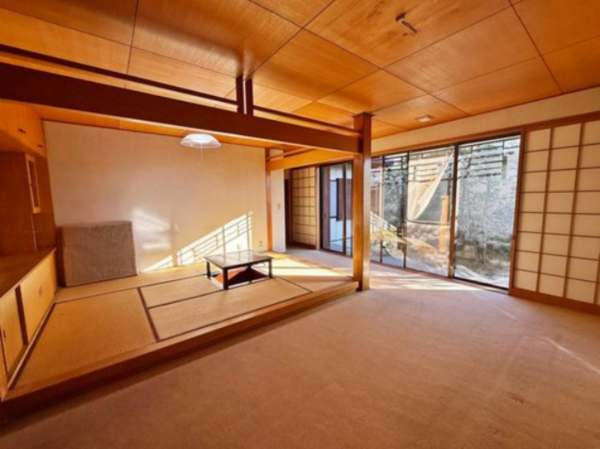 八尾市刑部、中古一戸建ての内装画像です