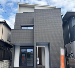 八尾市東山本新町、新築一戸建ての外観画像です