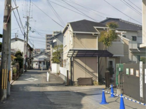 八尾市末広町、土地の前面道路を含む現地写真画像です