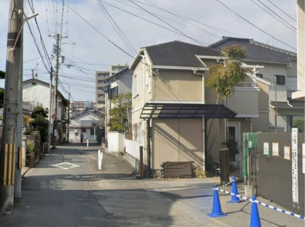 八尾市末広町、土地の前面道路を含む現地写真画像です