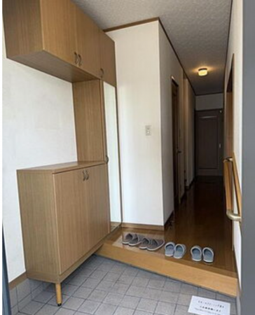 八尾市弓削町南、中古一戸建ての玄関画像です