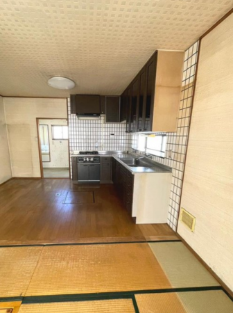 八尾市宮町、中古一戸建てのキッチン画像です