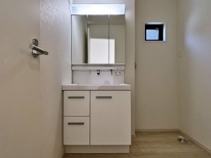 八尾市安中町、新築一戸建ての画像です