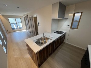 八尾市長池町、新築一戸建てのキッチン画像です