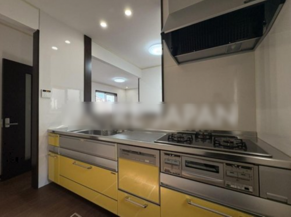 八尾市南太子堂、中古一戸建ての画像です